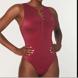 Andie The Malibu One Piece LT Swimsuit Gloss Sangria Size Small Tall NWT